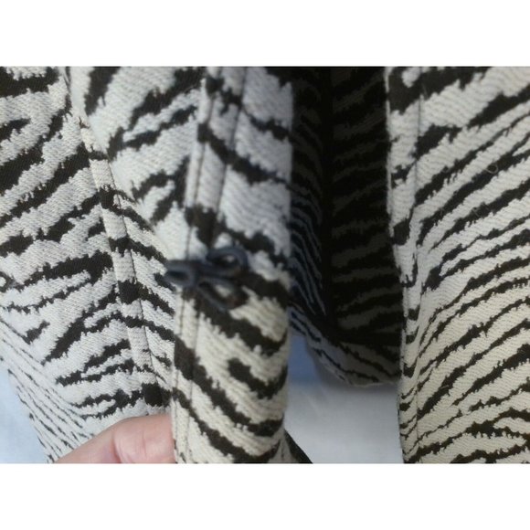 Chico's Travelers Collection 1 (Small) Zebra Print Jacket Oversized - Picture 3 of 4